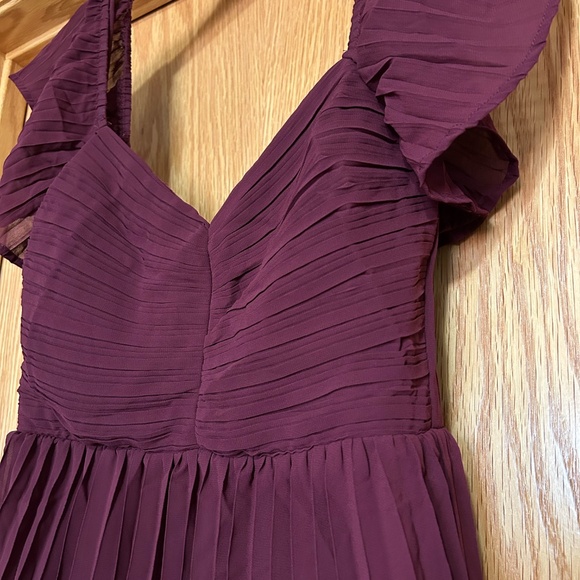Pleated Purple Maxi Dress - Lulus Size S  **New With Tags** - Picture 4 of 8